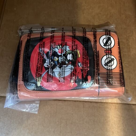 Loungefly Looney Tunes That’s All Folks Zip Around Wallet - Picture 5 of 7